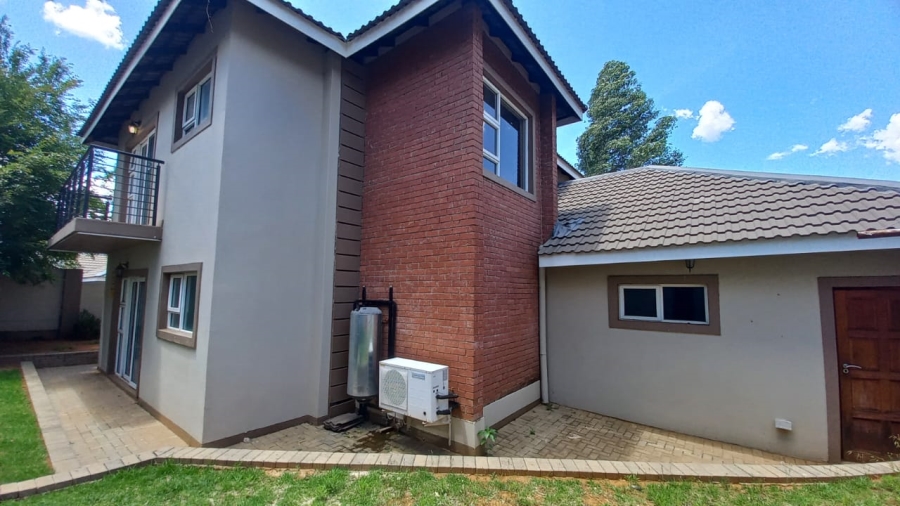 To Let 4 Bedroom Property for Rent in Lilyvale Estate Free State